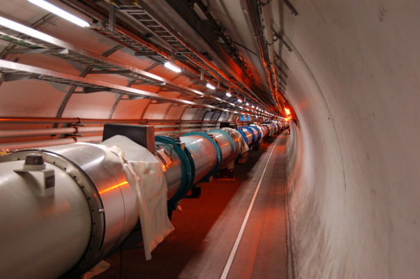 The Large Hadron Collider (Mike Procario - jul 2006)