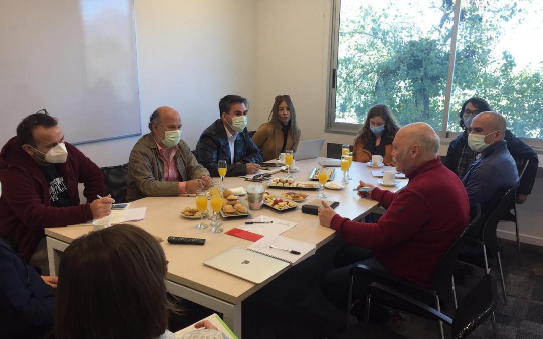 Delegación de la CCHEN visita el Instituto Milenio Saphir