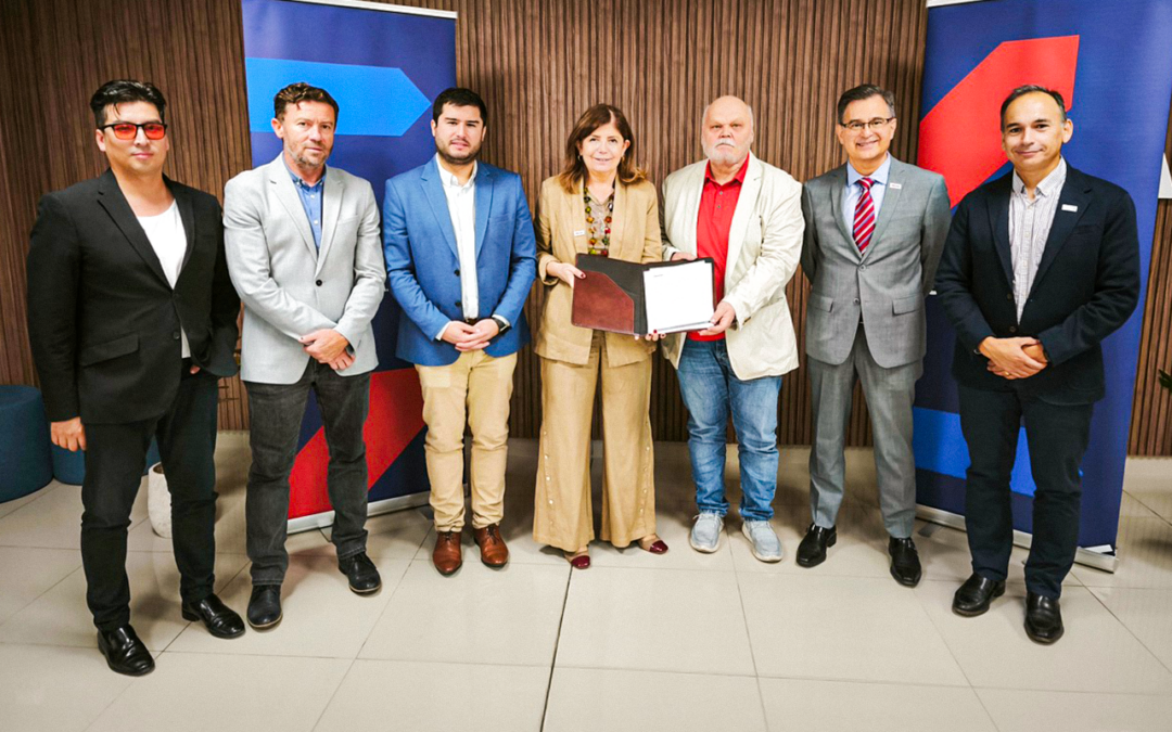 Firma convenio Marco entre SAPHIR e Instituto AIEP: tras la formación de nuevo Capital Humano Avanzado