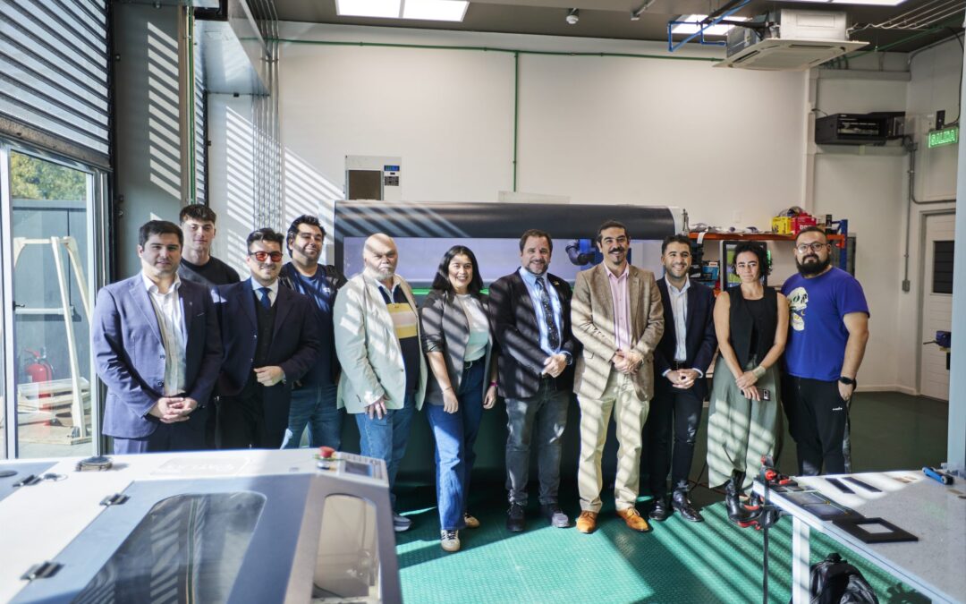 Cristian Cuevas, Subsecretario del Ministerio de Ciencia, Tecnología, Conocimiento e Innovación, visita parte de las dependencias de SAPHIR en UNAB